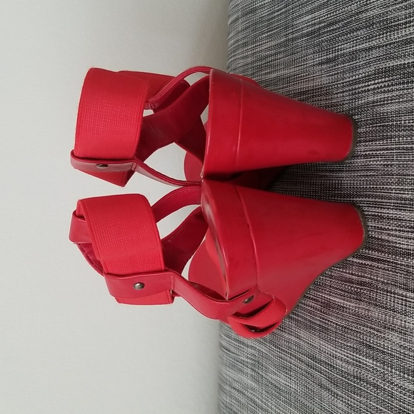 BCBG strappy heels wedges sandals - Picture 4 of 8